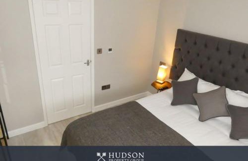 Telford Apartamento | Serviced Apartment with Parking