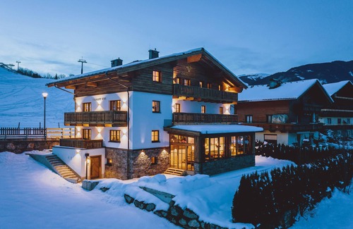 Kaprun Chalet De Esquí | Serviced Luxury Chalet Evi