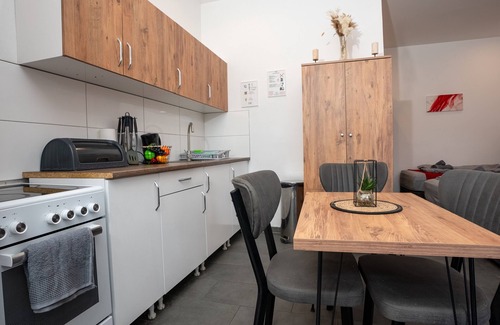 Hochlarmark Apartamento | Serviceroom24 - Apartment 3 in Recklinghausen High WLAN - TV - 24-7 check-in