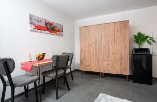Konig Ludwig Apartamento | Serviceroom24 - Apartment 1 in Recklinghausen WLAN - Smart-TV - 24-7 Check-in und Küche
