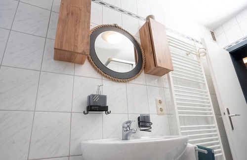Westerholt Apartamento | Serviceroom24 - Apartment 3 in Herten WLAN - Smart-TV - 24-7 check-in and kitchen