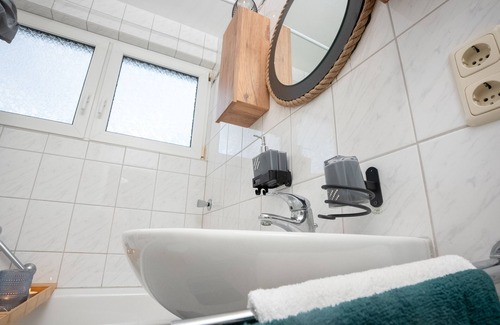 Westerholt Apartamento | Serviceroom24 - Apartment 3 in Herten WLAN - Smart-TV - 24-7 check-in and kitchen