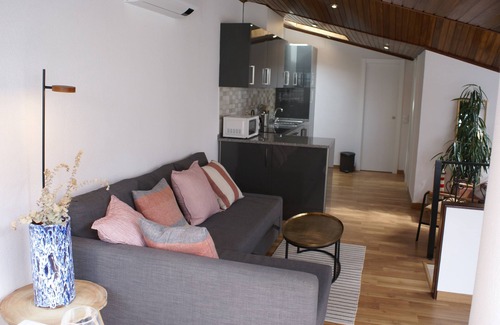Sesimbra Apartamento | Sesimbra Beach 15 m'away, charming apartment, sea view terrace, historic heart