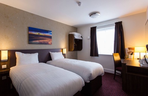 Llanelli Hotel | Sessile Oak, Llanelli by Marston's Inns