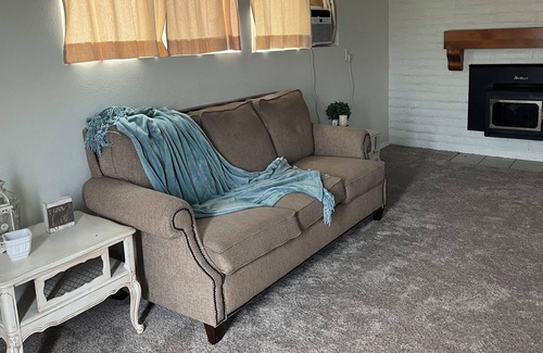 Leeds Apartamento | Set against a beautiful Southern Utah bluff close to Zion, hiking trails & lakes