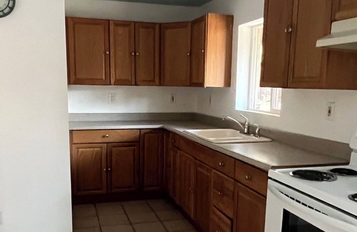 Leeds Apartamento | Set against a beautiful Southern Utah bluff close to Zion, hiking trails & lakes
