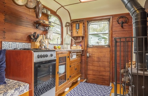 Dereham Cabina | Set in a wild flower meadow, Douglas is completely eco friendly and off-grid.