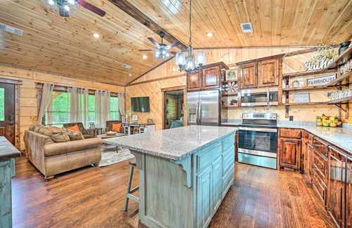 Golden Cabina | ‘Setting Sun’ Eagletown Gem - Private River Access