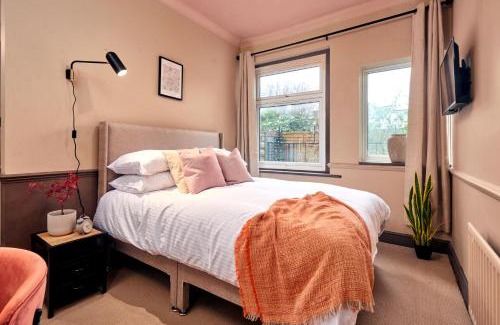 Winchester Apartamento | Settle in Winchester - Stylish Self Check-In Rooms