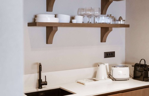 Koskinou Apartamento | Sevasti Seaview Suite is a luxury, cozy and modern apartment in Koskinou of Rhodes.