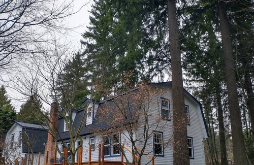 Maltby Casa | Seven Cedars on Parklike Grounds