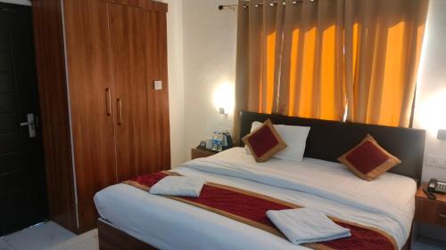 Ramnagar Complejo | Seven Corbett