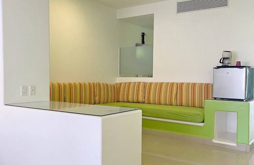 Ampliación Juárez Hotel | Seven Crown Express & Suites by Kavia