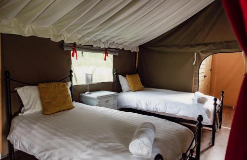Llanvetherine Otro | Seven Hills Hideaway - Three Bedroom