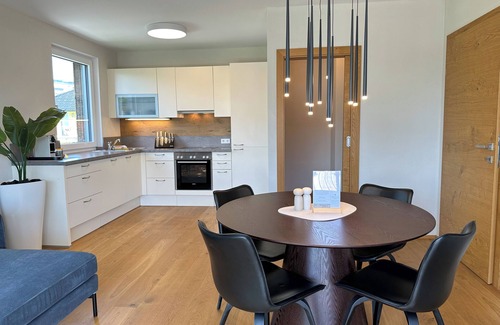 Seekirchen Markt Apartamento | "Seven" – Premium Apartments Seekirchen, Modern 2-Bedroom Apartment with Balcony