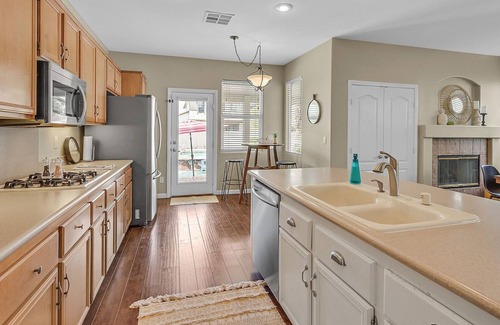 Henderson Casa | Seven Palms 4BD/3BA Home | 2,350sq ft | Pool | Sleeps 10