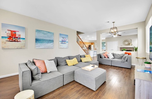 Henderson Casa | Seven Palms Stylish Home with Pool, Hot Tub,& Movie Room