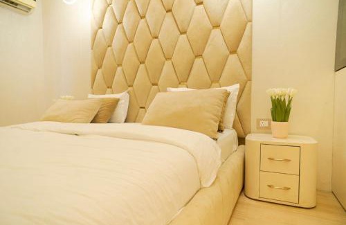 Gomti Nagar Apartamento | Seven Sky Hotel & Kitchen