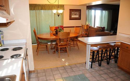 Seven Springs Apartamento | Seven Springs 2 Bedroom Standard Condo, Sleeps 10! condo