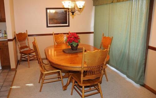 Seven Springs Apartamento | Seven Springs 2 Bedroom Standard Condo, Sleeps 10! condo