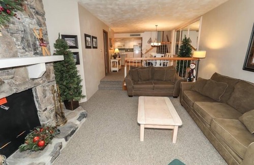 Seven Springs Condominio | Seven Springs 2 BR Deluxe Condo with Mountain Views by RedAwning - Save 10% on 3 Nights, 15% on 5 Nights!