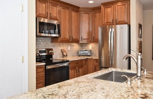 Seven Springs Casa | Seven Springs Sunridge 3 Bedroom Premium Condo with Loft and Private Deck 3 Townhouse by RedAwning