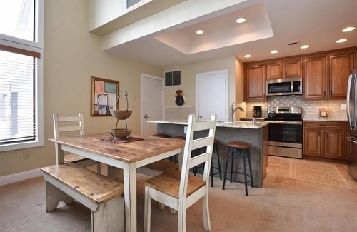 Seven Springs Casa | Seven Springs Sunridge 3 Bedroom Premium Condo with Loft and Private Deck 3 Townhouse by RedAwning