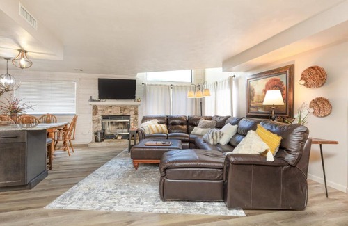 Seven Springs Apartamento | Seven Springs Meadowridge 3 Bedroom Standard Condo - Sleeps 10, Pet Friendly! condo