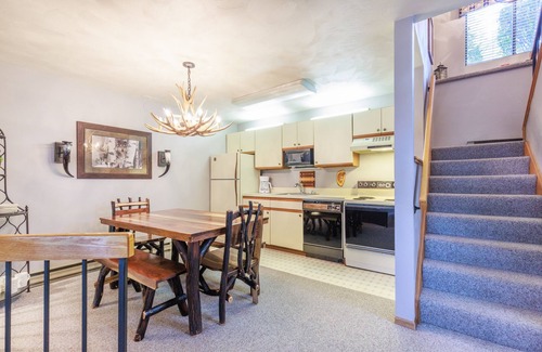 Seven Springs Condominio | Seven Springs Resort 1br Condo, Shuttle To Slopes! 1 Bedroom Condo