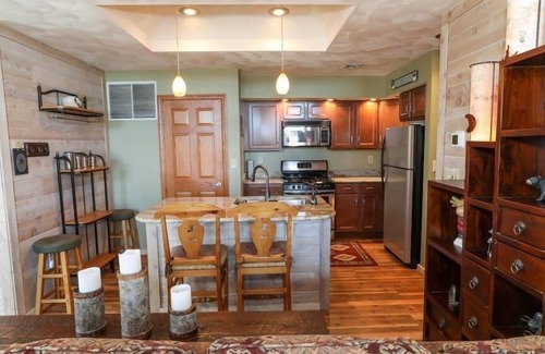 Seven Springs Condominio | Seven Springs Sunridge 3 Bedrooms Premium Condo, Private Hot Tub! by RedAwning - Save 10% on 3 Nights, 15% on 5 Nights!