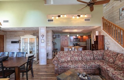 Seven Springs Condominio | Seven Springs Sunridge 3 Bedrooms Premium Condo, Private Hot Tub! by RedAwning - Save 10% on 3 Nights, 15% on 5 Nights!