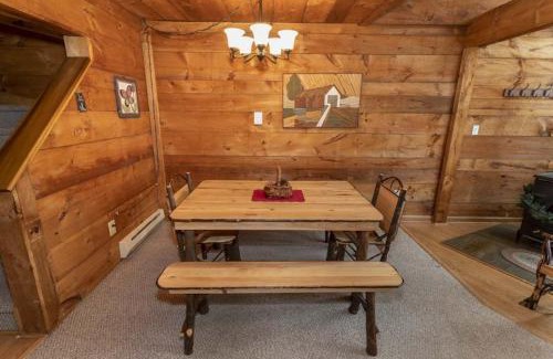 Seven Springs Apartamento | Seven Springs - Swiss Mountain 3 Bedroom Standard Condo, Near Golf Course condo