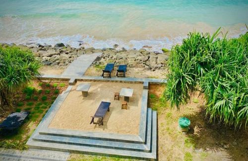 Hikkaduwa Villa | Sevenra Grand Beach Hotel