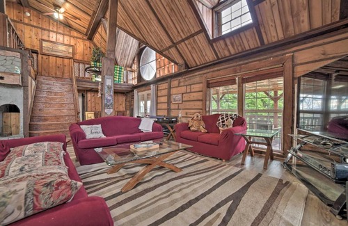 Sevierville Casa | Sevierville Countryside Getaway with 2 Decks!