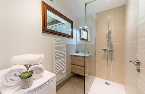 Sevrier Apartamento | SEVRIER - Le cocon des Mouettes, Spacieux studio neuf à 2 pas du lac, Une Exclusivité LLA Selections depuis 2019