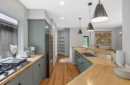 Saint Andrews Casa | Sewanee Woods Modern Luxe Escape