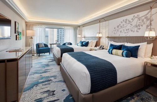 Union Square Hotel | SF Cityscape View Getaway: Modern Suites w/ Indoor Pool | 2 Units