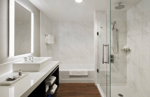 Union Square Hotel | SF Cityscape View Getaway: Modern Suites w/ Indoor Pool | 2 Units