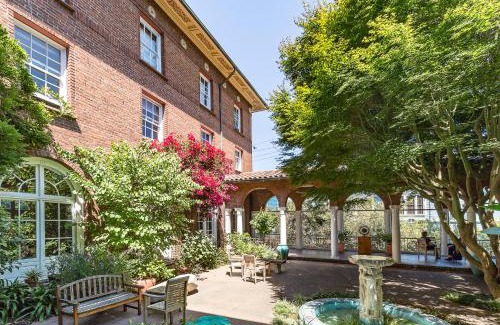 Hayes Valley Cama Y Desayuno | SF Zen Center Guestrooms