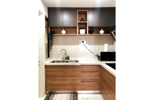 Seri Kembangan Condominio | Sfera Residence 500 Mbps WiFi Self Check In
