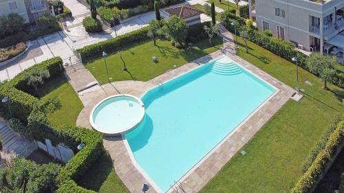Cavalcaselle Apartamento | SG Family - Dimora Smeraldo