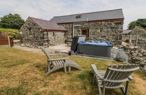 Chwilog Casa | Sgubor