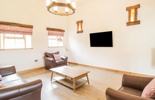 Cwmtirmynach Casa | Sgubor