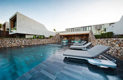 Khuekkhak Villa | Confortable villa Grand Duplex Pool (G4)