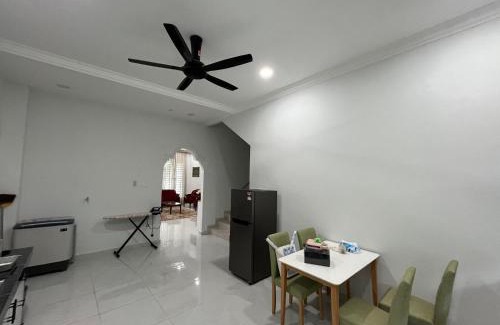 Kubur Maras Casa | Sha's Homestay Kota Bharu