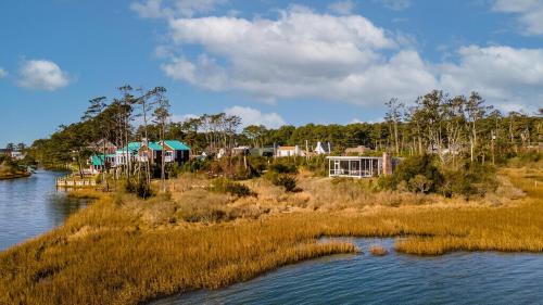 Piney Island Casa | Shackeau East