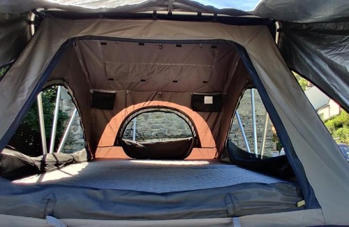 Hawkshead Otro | Shackleton Rooftop Tent Rental from ElectricExplorers