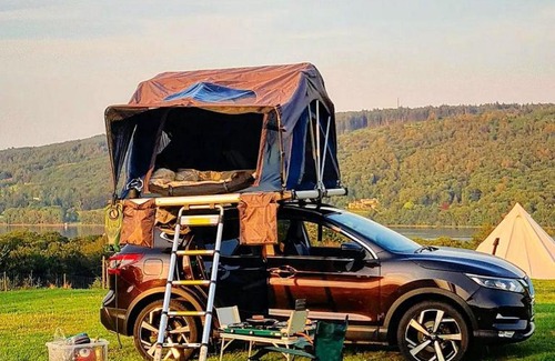 Hawkshead Otro | Shackleton Rooftop Tent Rental from ElectricExplorers