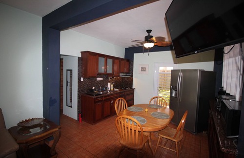 Aguacate Casa | Shacks Beach Perfect 2 Bedroom Tropical Vacation Paradise