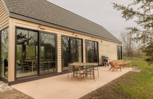 Fish Creek Cabaña | Shade Tree at Loma Cottages
